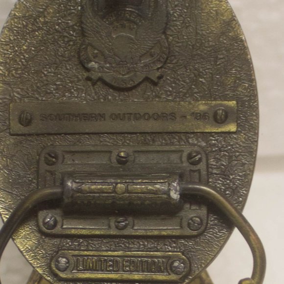 Vintage 1986 Limited Edition Southern Outdoors Belt Buckle - Picture 3 of 5